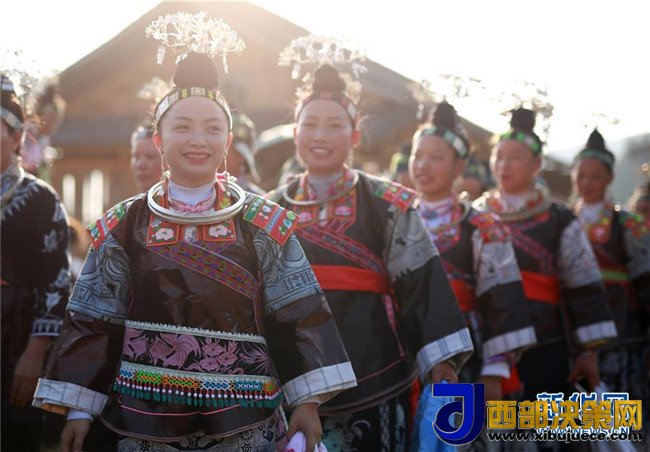 1509411103100035.jpg 4.jpg