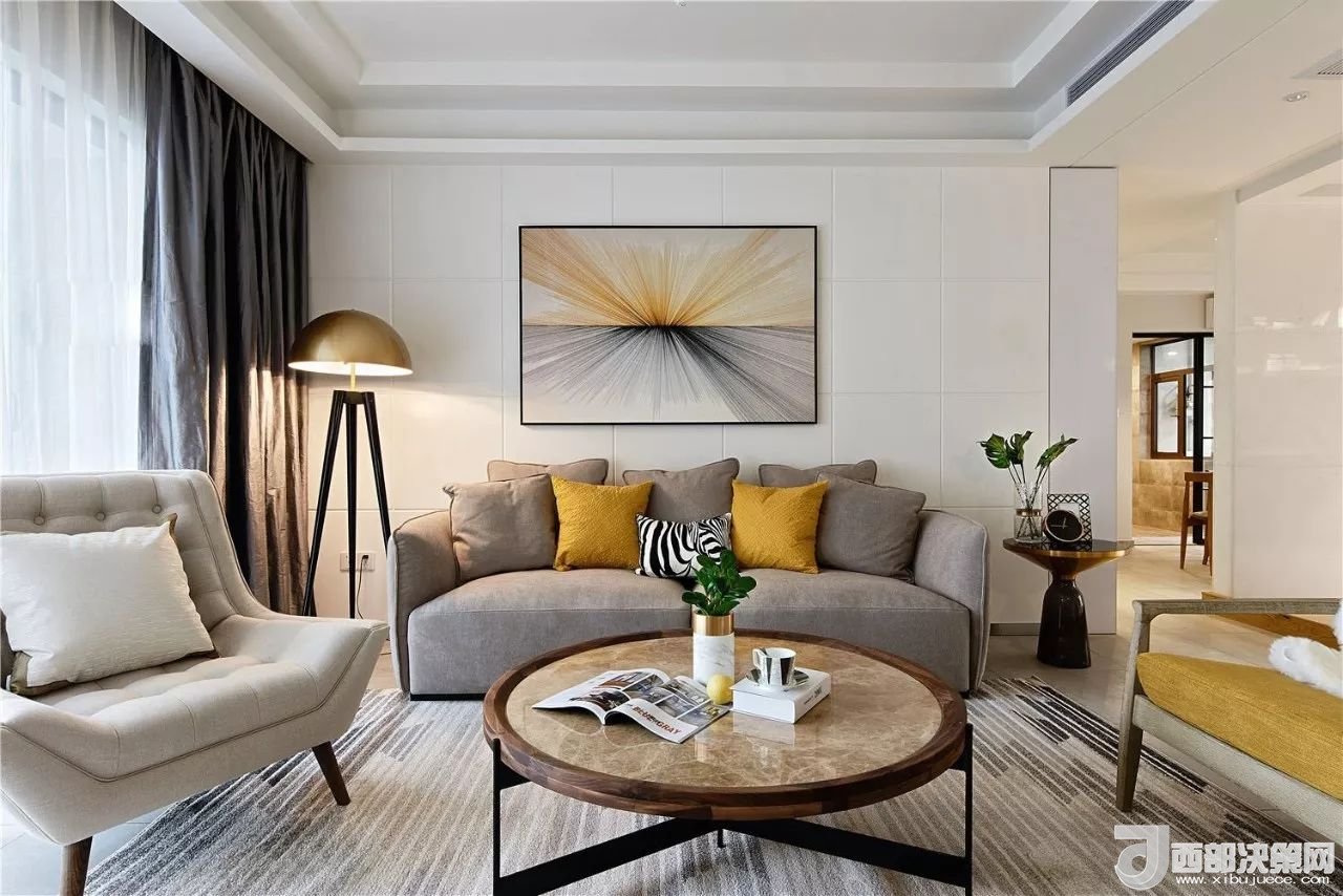 沙發(fā)背景墻選對裝飾畫，才能美了整個客廳空間！