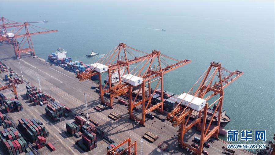 (圖文互動(dòng))(4)出山入海 “船”流不息——廣西北部灣港生產(chǎn)保暢一線見聞