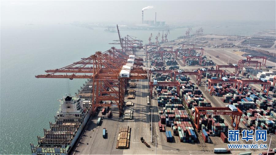 (圖文互動(dòng))(1)出山入海 “船”流不息——廣西北部灣港生產(chǎn)保暢一線見聞