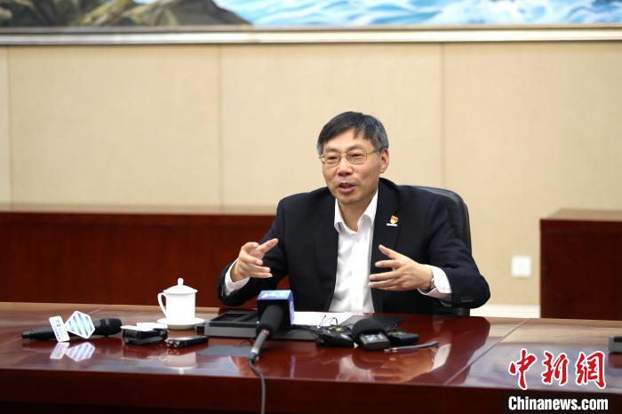 近日，全國人大代表、浪潮集團(tuán)董事長兼CEO孫丕恕接受媒體采訪。浪潮集圖供圖