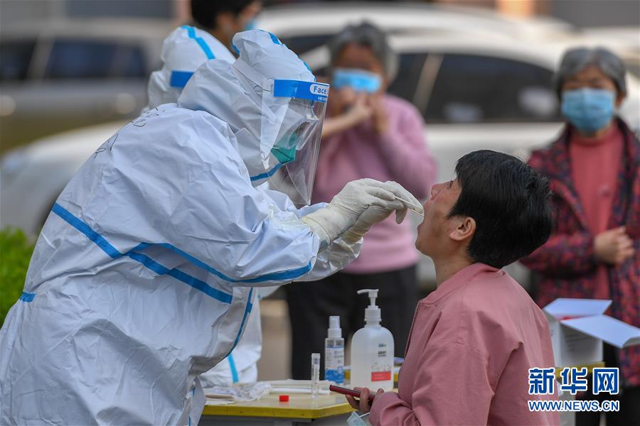 （新華全媒頭條·兩會(huì)精神看落實(shí)·圖文互動(dòng)）（5）整體謀劃、系統(tǒng)升級(jí)、全面提升——落實(shí)全國(guó)兩會(huì)精神織牢織密公共衛(wèi)生防護(hù)網(wǎng)