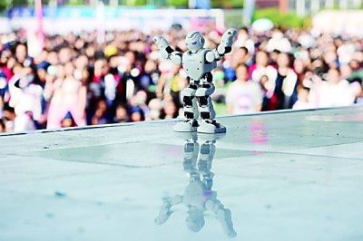 激勵(lì)創(chuàng)新，樹立“強(qiáng)國有我”鴻鵠志